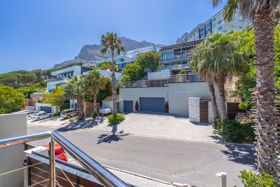 6 Bedroom Property for Sale in Camps Bay Western Cape